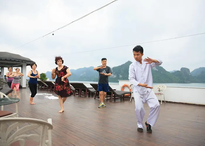 Lapinta Boutique Cruises  4*