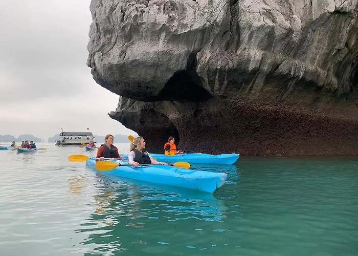  Lapinta Boutique Cruises