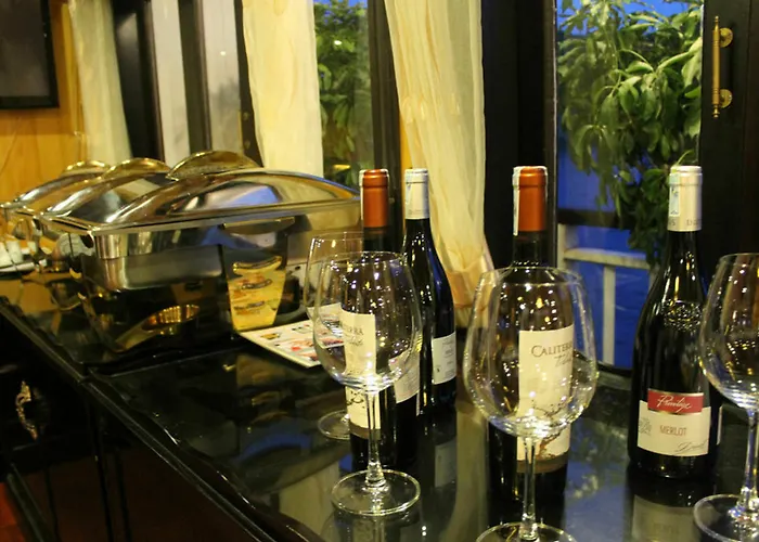 Lapinta Boutique Cruises 