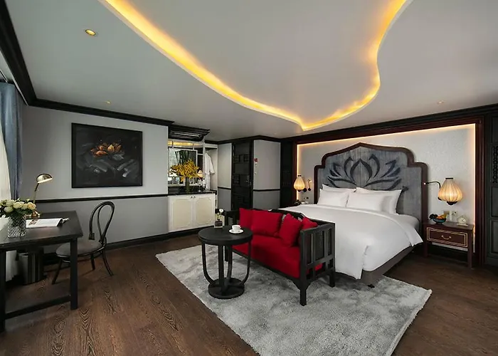  Lapinta Boutique Cruises