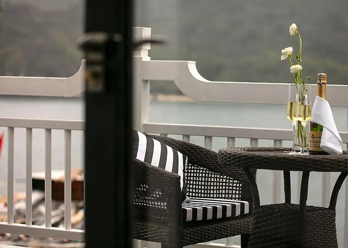 Lapinta Boutique Cruises  Ha Long
