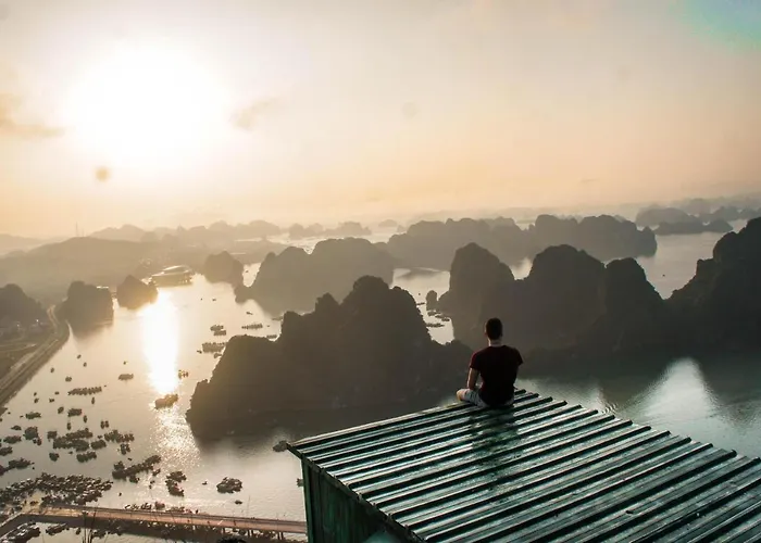  Lapinta Boutique Cruises Ha Long